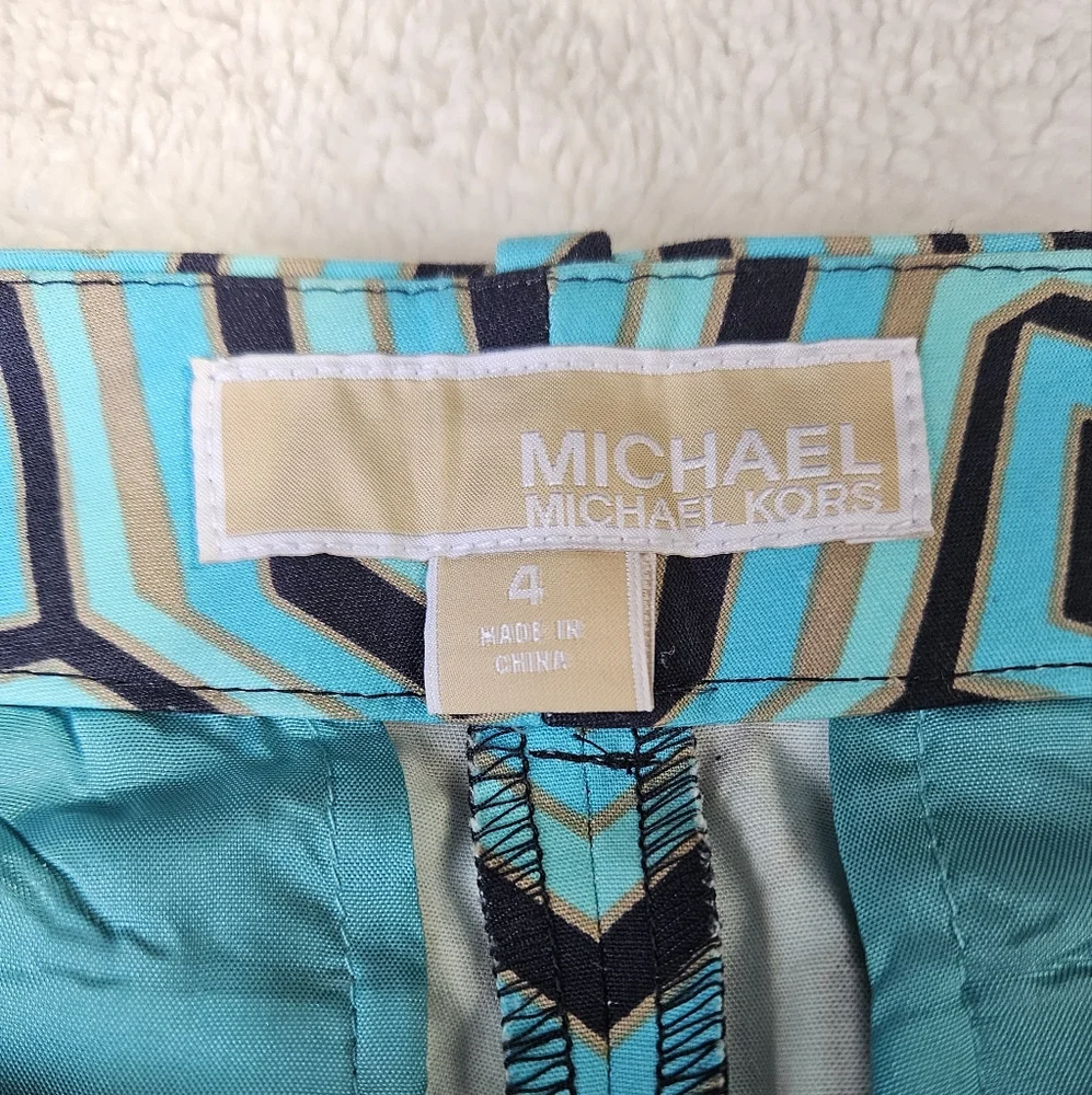 Michael Kors short - Picture 2 of 4